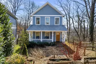 221 Courtland Pl, Asheville, NC 28801 - Photo 4