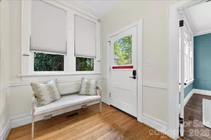 506 Hermitage Ct, Charlotte, NC 28207 - Photo 16