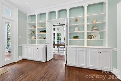 506 Hermitage Court, Charlotte, NC 28207 - Photo 6