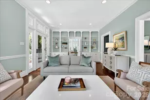 506 Hermitage Ct, Charlotte, NC 28207 - Photo 12