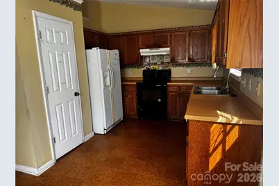 3648 High Laurel Lane, Charlotte, NC 28269 - Photo 6