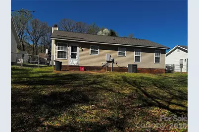 3648 High Laurel Lane, Charlotte, NC 28269 - Photo 2