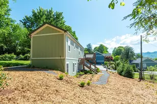 106 Joy Rdg Dr, Black Mountain, NC 28711 - Photo 34