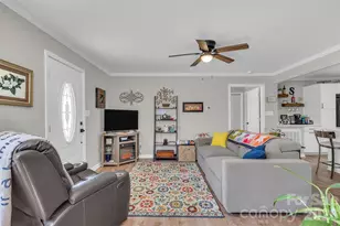 105 Hilltop Ln, Clover, SC 29710 - Photo 4