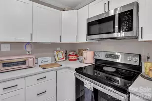 105 Hilltop Ln, Clover, SC 29710 - Photo 10