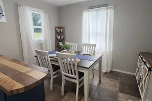 906 N Flint St, Lincolnton, NC 28092 - Photo 6