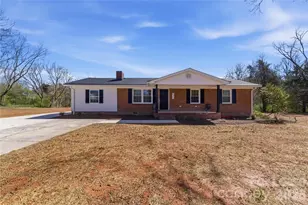 527 Wilson Farm Rd, Gastonia, NC 28056 - Photo 1