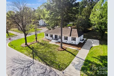 834 Braxfield Drive, Charlotte, NC 28217 - Photo 32