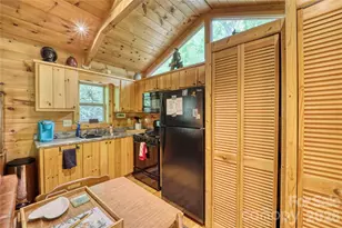 125 Hummingbird Ln, Newland, NC 28657 - Photo 6