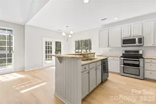 20307 Southshore Dr, Cornelius, NC 28031 - Photo 8