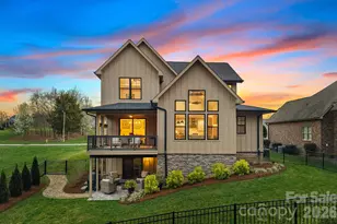 860 38th Avenue NE, Hickory, NC 28601 - Photo 2