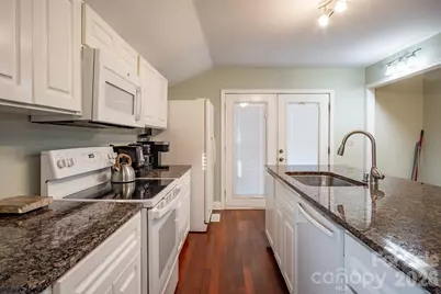 611 W Iredell Avenue, Mooresville, NC 28115 - Photo 10