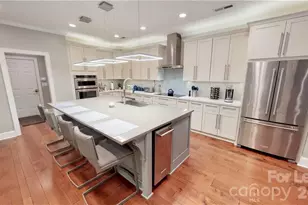 3112 Ethereal Ln, Charlotte, NC 28226 - Photo 2