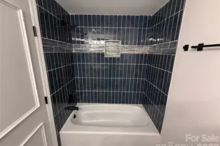 1604 Arlyn Cir, Charlotte, NC 28213 - Photo 22
