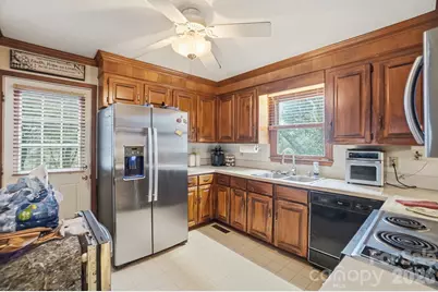 5153 Blackberry Lane, Matthews, NC 28104 - Photo 10