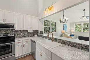 19960 Oak Leaf Cir, Cornelius, NC 28031 - Photo 10