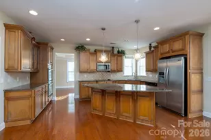 10123 Newtonmore Dr, Charlotte, NC 28278 - Photo 16