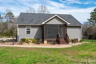 2979 Greenleaf Rd, Clover, SC 29710 - Photo 22