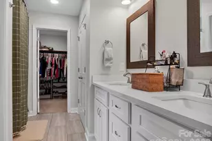 2979 Greenleaf Rd, Clover, SC 29710 - Photo 12