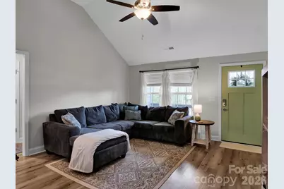 2979 Greenleaf Road, Clover, SC 29710 - Photo 4