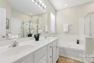 5955 Pale Moss Ln, Charlotte, NC 28269 - Photo 20