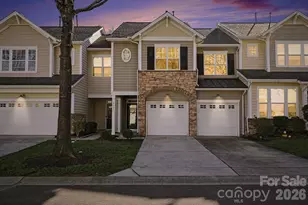 5955 Pale Moss Ln, Charlotte, NC 28269 - Photo 2