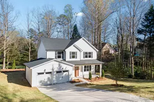 644 Deerfield Dr, Mount Holly, NC 28120 - Photo 2