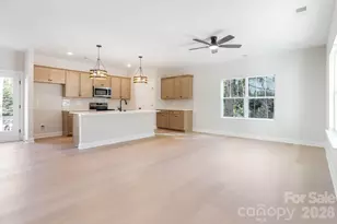 644 Deerfield Dr, Mount Holly, NC 28120 - Photo 6