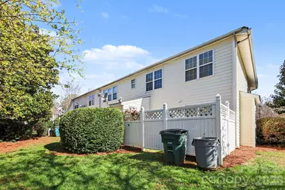 8411 Chaceview Court, Charlotte, NC 28269 - Photo 24