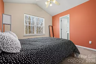 8411 Chaceview Ct, Charlotte, NC 28269 - Photo 16