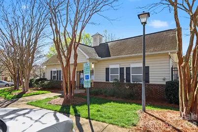 8411 Chaceview Court, Charlotte, NC 28269 - Photo 22