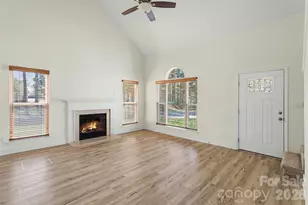 8500 Woodhill Manor Ct, Charlotte, NC 28215 - Photo 4