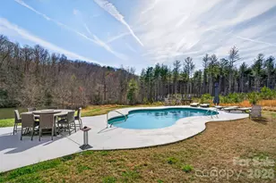 300 Springhill Dr, Rutherfordton, NC 28139 - Photo 16