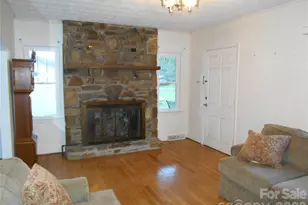 18 Herron St, Black Mountain, NC 28711 - Photo 4