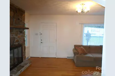 18 Herron Street, Black Mountain, NC 28711 - Photo 2
