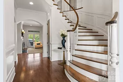 2043 Sharon Lane, Charlotte, NC 28211 - Photo 4
