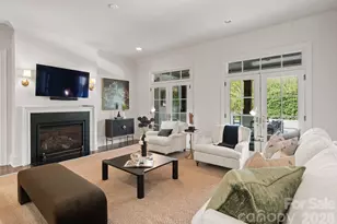 2043 Sharon Ln, Charlotte, NC 28211 - Photo 10