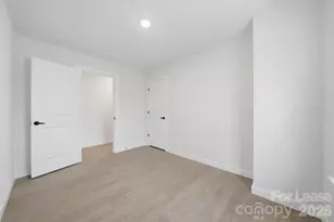 403 15th Ave SW, Hickory, NC 28602 - Photo 18