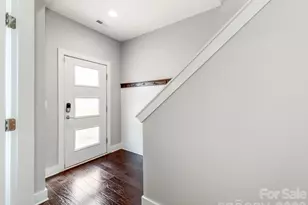 436 Southend Crossing Ln, Charlotte, NC 28203 - Photo 4