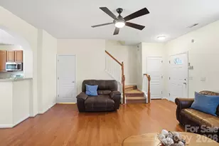 8422 Chaceview Ct, Charlotte, NC 28269 - Photo 10