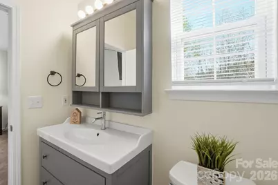 8422 Chaceview Court, Charlotte, NC 28269 - Photo 28