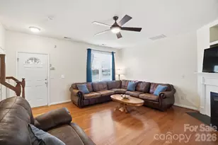 8422 Chaceview Ct, Charlotte, NC 28269 - Photo 6