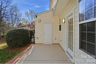 8422 Chaceview Court, Charlotte, NC 28269 - Photo 44