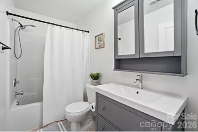 8422 Chaceview Court, Charlotte, NC 28269 - Photo 36