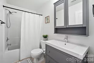 8422 Chaceview Ct, Charlotte, NC 28269 - Photo 36