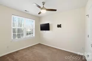 8422 Chaceview Ct, Charlotte, NC 28269 - Photo 40