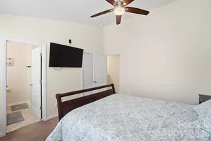 8422 Chaceview Ct, Charlotte, NC 28269 - Photo 26