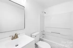 8122 Strawberry Point Dr, Charlotte, NC 28215 - Photo 18