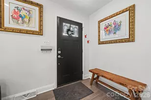 4408 Mapleleaf Ln, Charlotte, NC 28208 - Photo 4