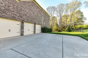 1012 Golden Bell Dr, Waxhaw, NC 28173 - Photo 32